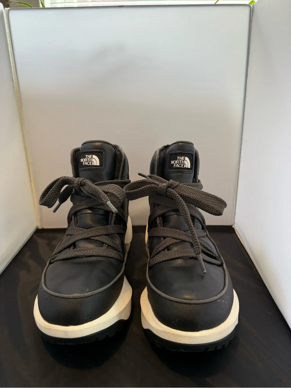 The North Face Women’s Halseigh ThermoBall™ Lace Waterproof Boots Size 10